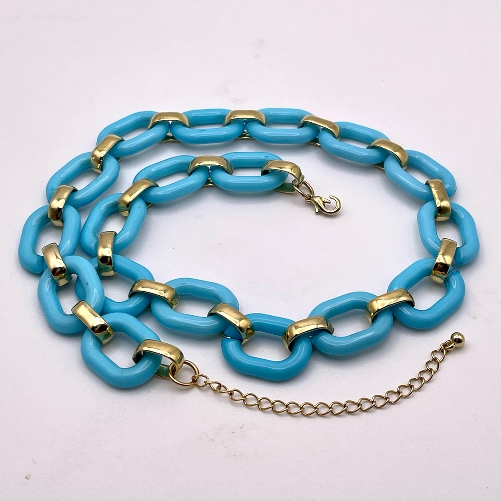 Cute Vintage Aqua Blue Acrylic and Gold Tone Link Chain Necklace - Picture 12 of 14